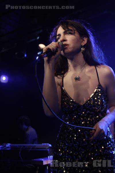 ELYSIAN FIELDS - 2009-03-08 - PARIS - La Maroquinerie - Jennifer Charles